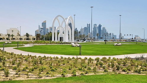 Doha: Private or sharing City Guided Tour and Dhow Cruise.