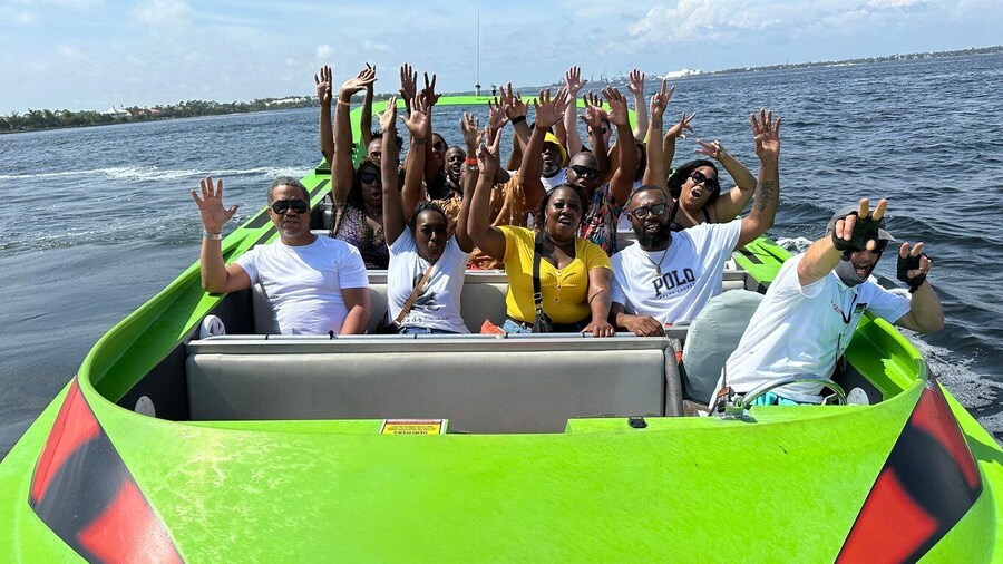 Picture 2 for Activity Panama City: Sunset Speedboat Tour with Dolphin Watching