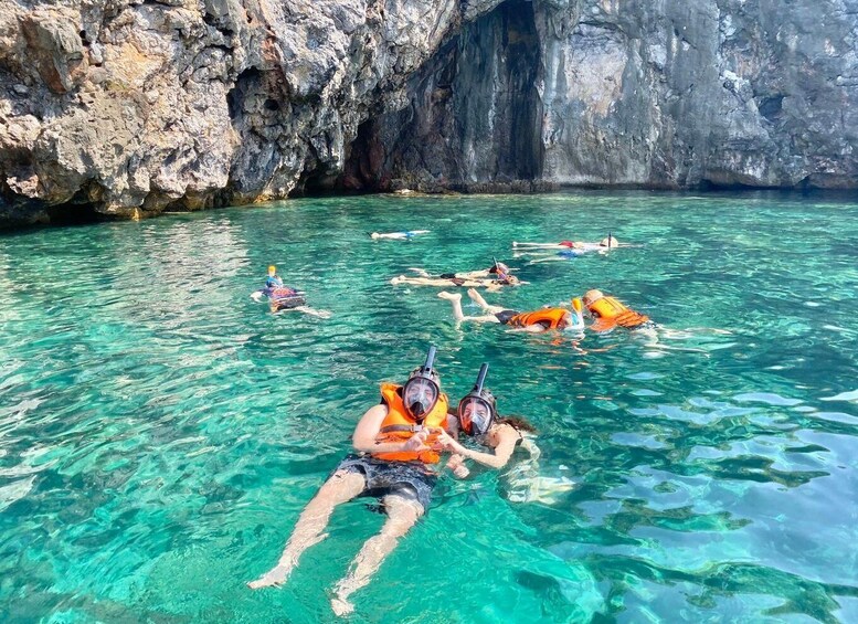 Picture 1 for Activity Koh Samui : VIP Koh Tao & Koh Nang Yuan Small-Group Tour