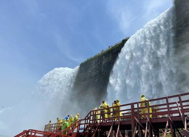 Niagara Falls: Maid of the Mist & Cave of the Winds Tour