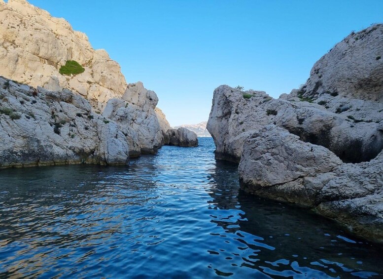 Picture 13 for Activity From Marseille: Frioul Islands Boat Tour with Swim Stop