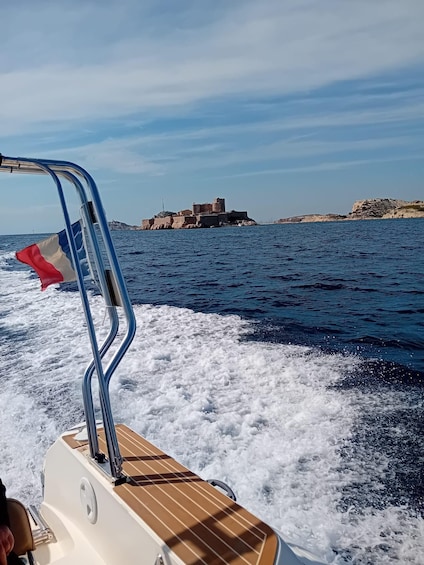 Picture 9 for Activity From Marseille: Frioul Islands Boat Tour with Swim Stop