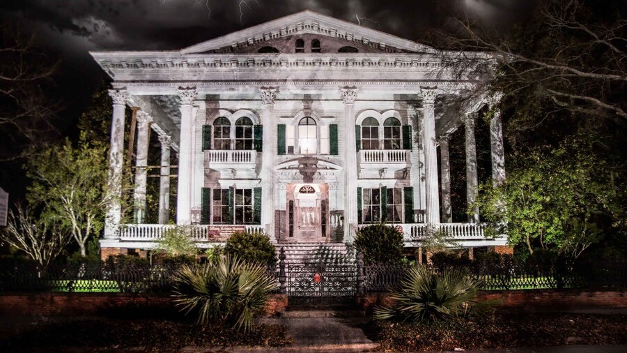 Picture 4 for Activity Wilmington: Ghosts of the Port City Haunted Walking Tour