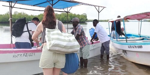 Desde la playa de Diani: excursión de día completo a la isla Funzi con almu...