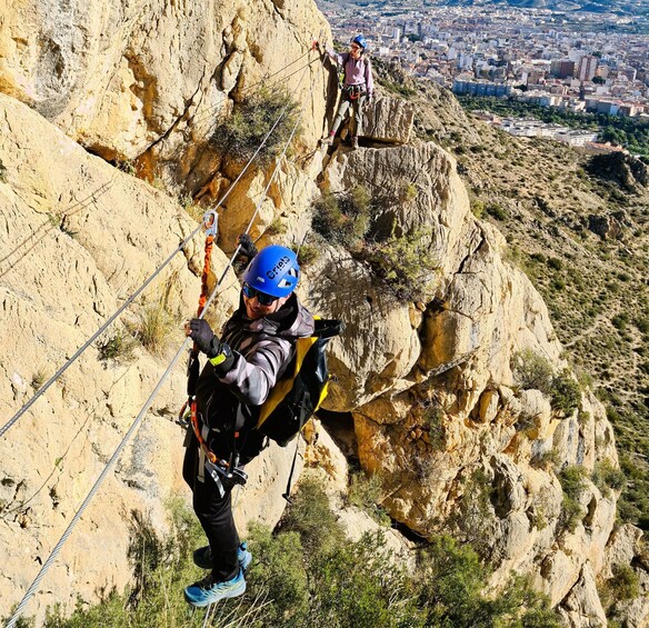 Picture 3 for Activity Elda: Ferrata Bolón, tirolina récord.