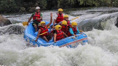 Fra Beirut: Al Assi River Rafting Experience med lunsj