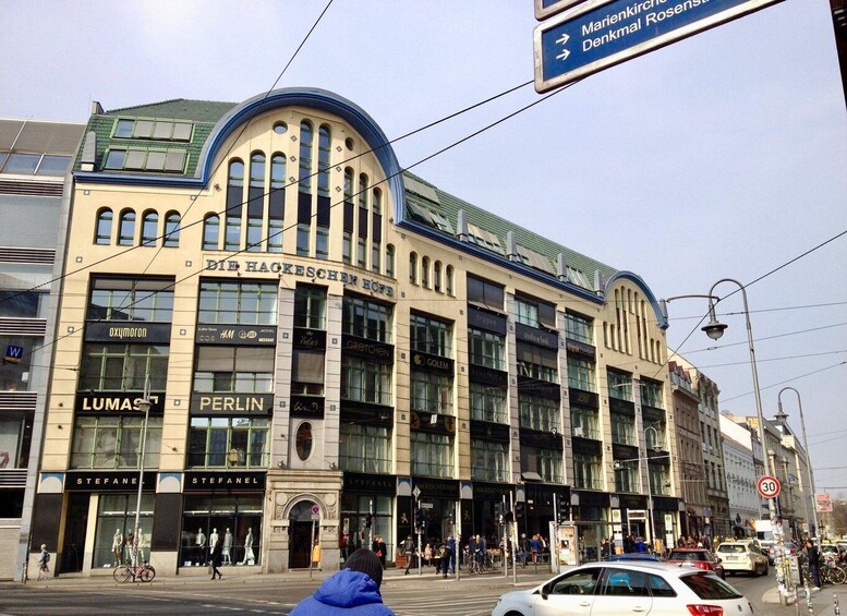Picture 40 for Activity Private Taxi Tour durch Berlin Ost und West und Kiez ca 3-4h