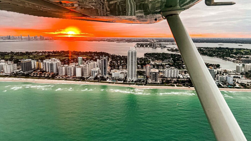 Picture 1 for Activity Miami Beach: Private Romantic Sunset Flight with Champagne