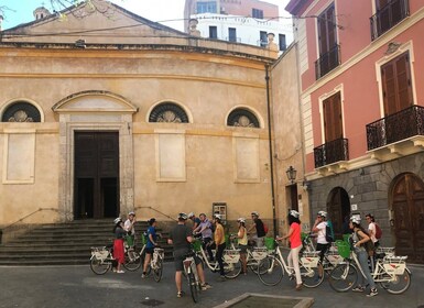 Cagliari: Tur Kota Tua dengan Sepeda Listrik