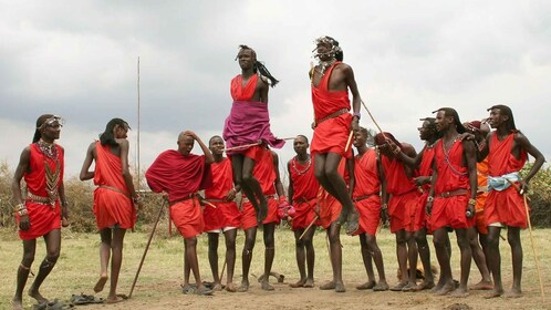 Von Nairobi aus: Besuch eines Masai-Stammes