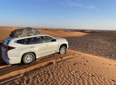 Heldagstur med jeep i Sahara-ørkenen med lunsj og kamelridning