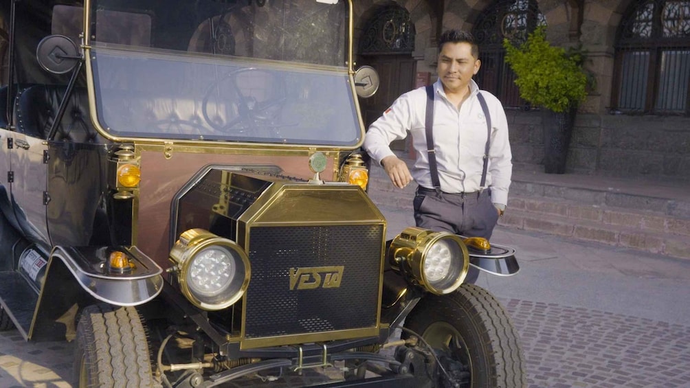 Picture 4 for Activity Querétaro: City Tour in a Classic Ford T Vehicle