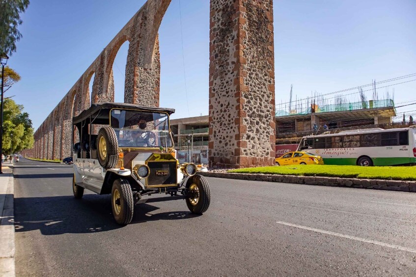 Picture 2 for Activity Querétaro: City Tour in a Classic Ford T Vehicle