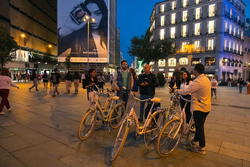 Picture 5 for Activity Madrid: Guided Night Bike Tour_the bohemian XIX- XX century