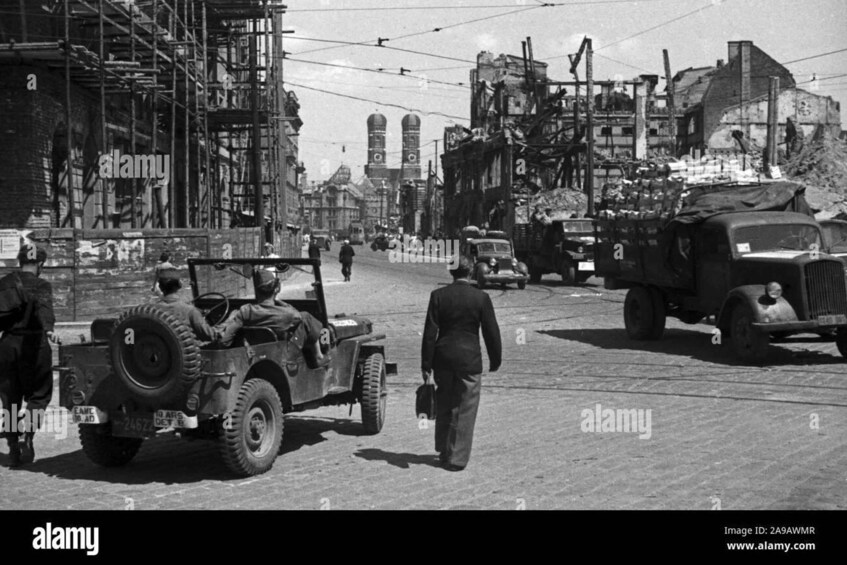 Munich: Third Reich and World War II Segway Tour of the City