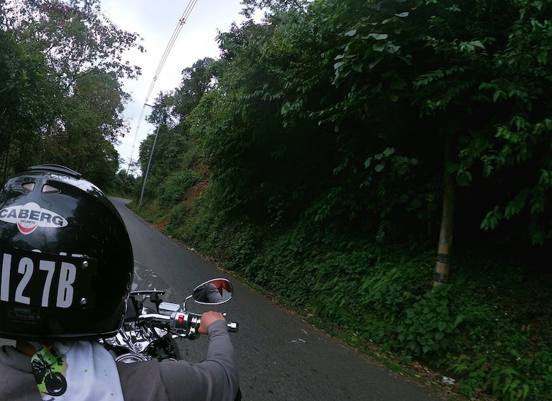 Private Tour on a 1100cc Cruiser Motorcycle