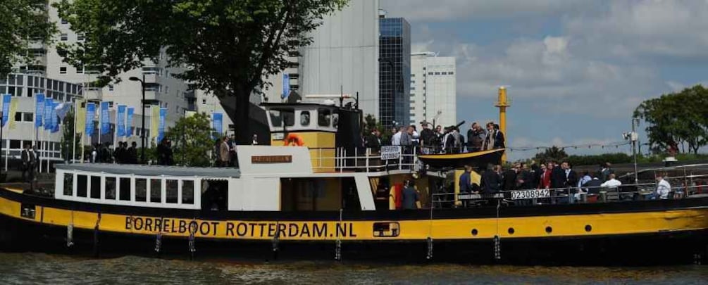 Picture 8 for Activity Rotterdam: Pub Cruise with Drinks and Snacks