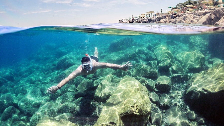 Snorkeling in Hikkaduwa