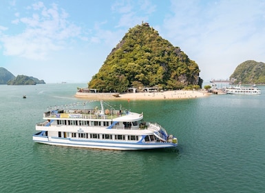 Hanoi: Ha Long Bay Day Cruise - Swimming, Meal, Kayaking
