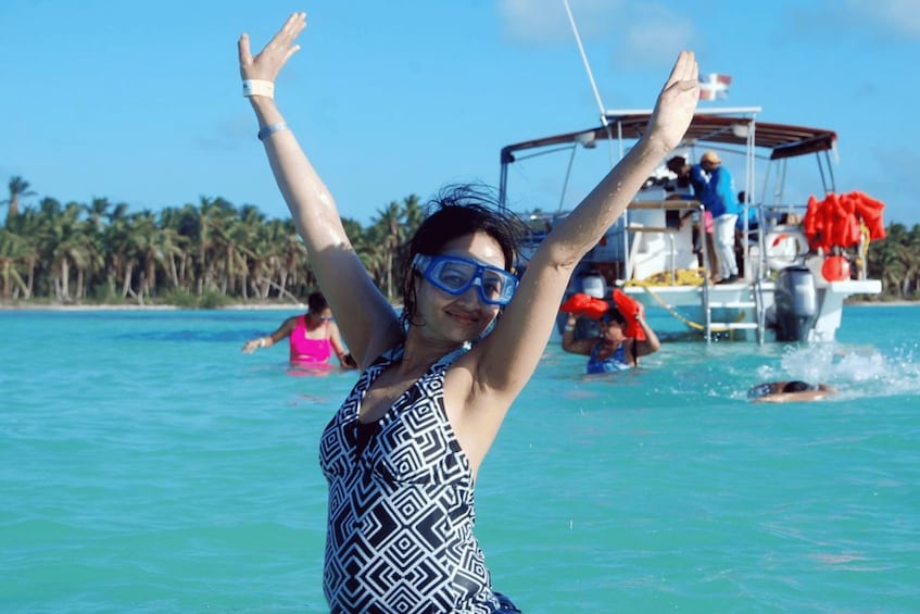 Picture 1 for Activity Punta Cana: Catamaran Boat to Saona Island with Buffet Lunch