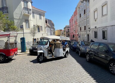 Visita turística de 4 hores en tuk-tuk pel nucli antic de Lisboa i Belém