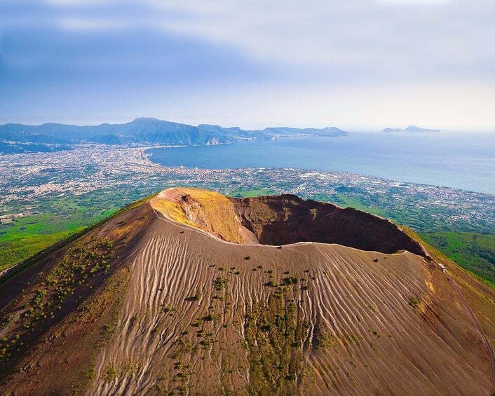 Picture 2 for Activity Pompei: Vesuvio National Park Round-Trip Bus Ticket