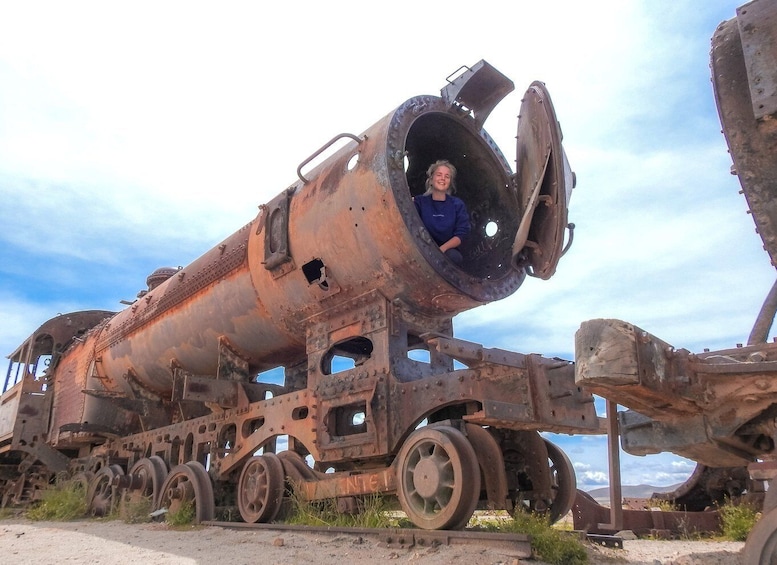 Picture 7 for Activity From La Paz: Uyuni Salt Flat Tour & Overnight Roundtrip Bus