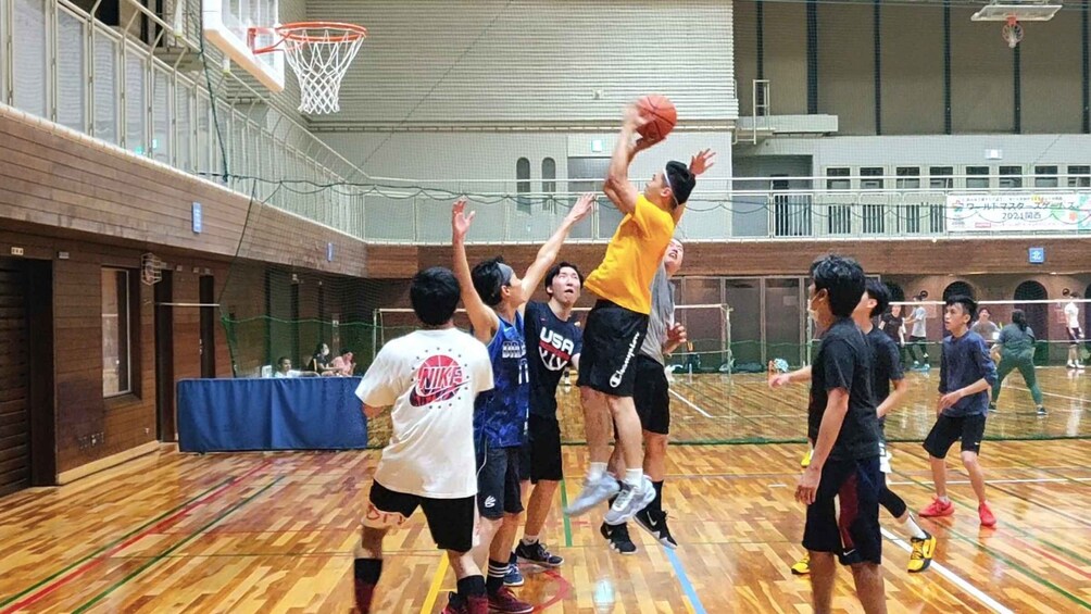 Picture 2 for Activity Basketball in Osaka with local players!