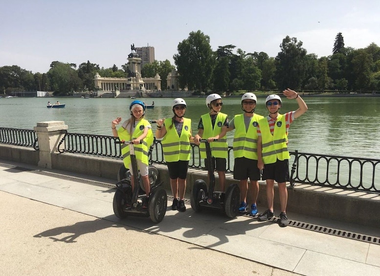 Madrid: Palaces and Statues Segway Tour in Retiro Park