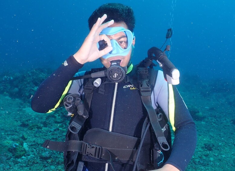 Picture 3 for Activity Boracay: Introduction to Scuba Diving Experience