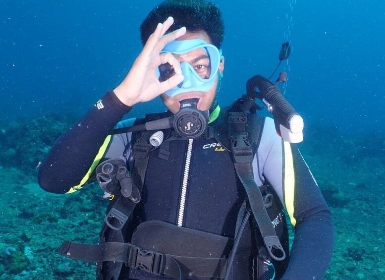 Picture 3 for Activity Boracay: Introduction to Scuba Diving Experience