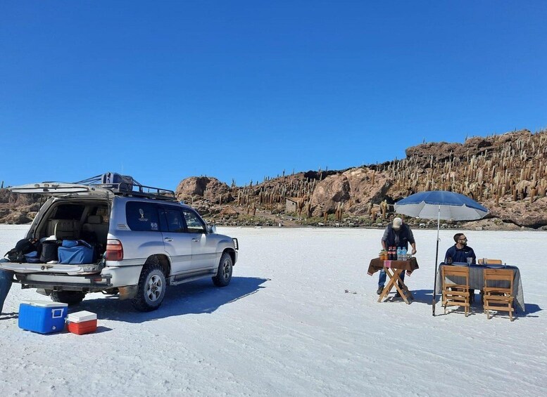 Picture 3 for Activity La Paz: Uyuni tour ending in Atacama Chile by bus.