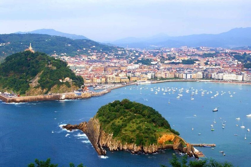 Picture 6 for Activity From Bilbao: Private San Sebastian, Pintxo, and Wine Tour