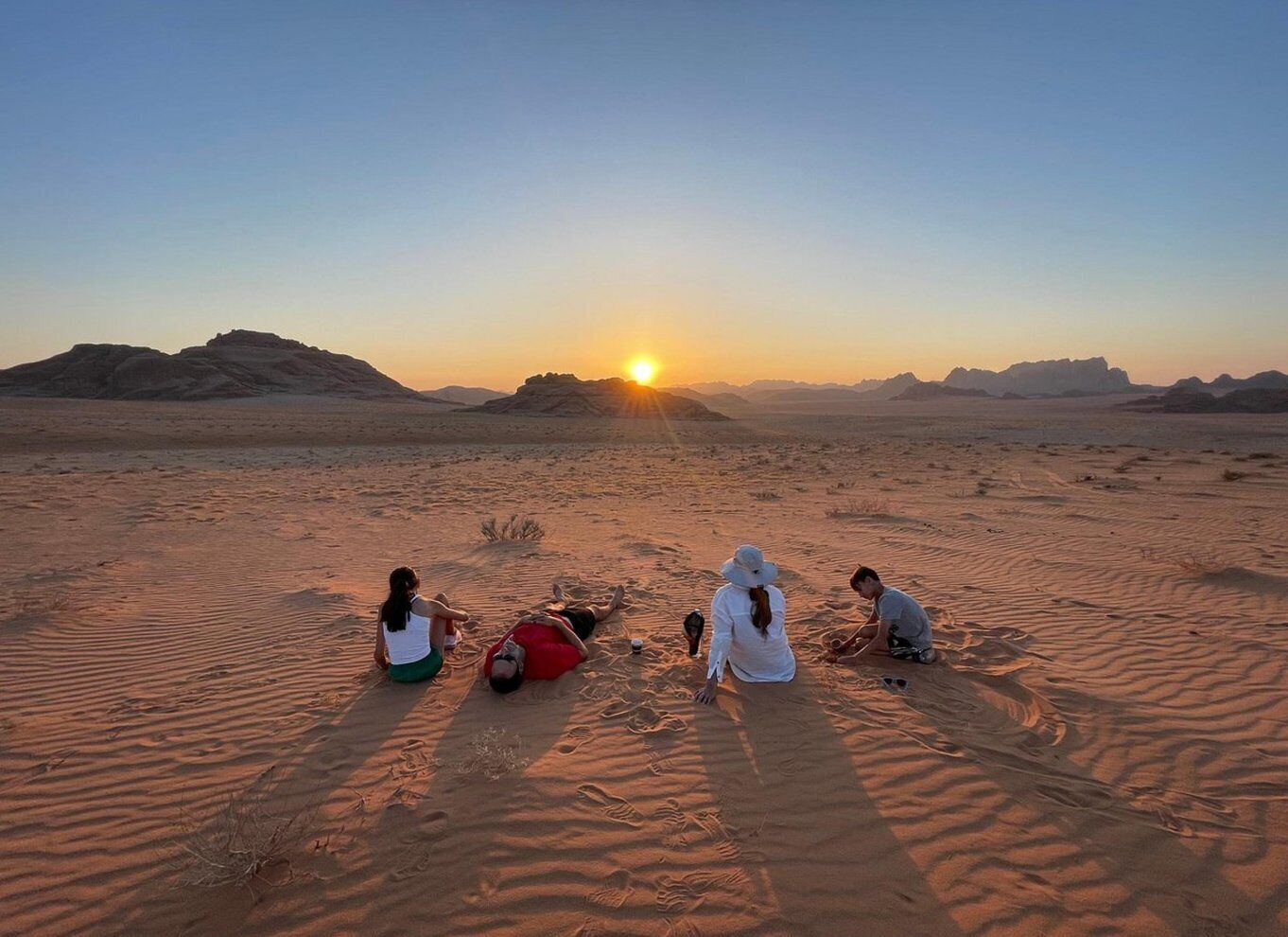 Wadi Rum Highlights: 4-Hour Jeep Tour - Morning or Sunset.