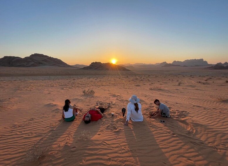 4H Jeep Tour Morning or Sunset Wadi Rum Desert Highlights