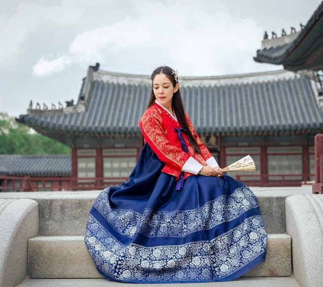 Picture 2 for Activity Seoul: Hanbok Rental with Gyeongbokgung Palace Visit