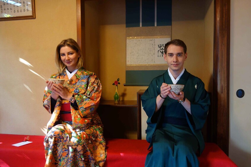 Kyoto: 140-year-old Machiya Tour, Kimono and Tea Ceremony