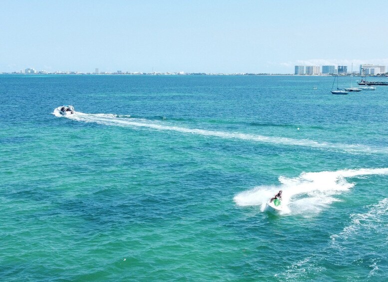 Picture 6 for Activity Cancun: Parasailing and Jet Ski Tour in Cancun Bay