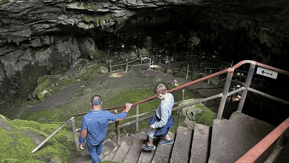 Picture 2 for Activity From Heraklion: Cave of Zeus & Knossos Palace Private Tour