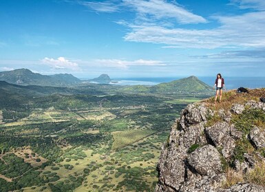 モーリシャス：トロワ・マメル山のハイキングと登山