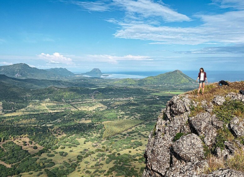 Mauritius: Hike and Climb Trois Mamelles Mountain