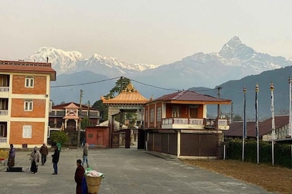 Pokhara Highlights: Private Halbtagestour & tibetische Kultur