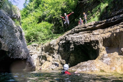 Baijeri: Schneizlreuth Canyoning aloittelijoille