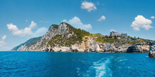 Portovenere and Gulf of Poets: Boat Tour with Lunch & Wine