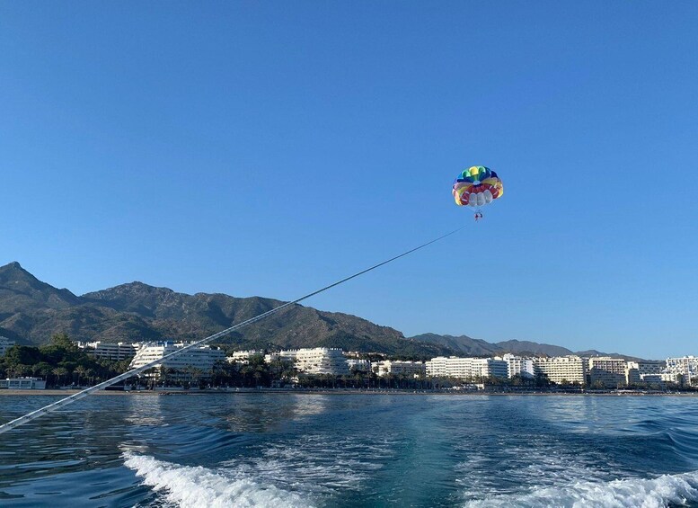 Marbella from the heights: Parasailing