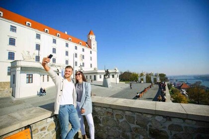 Bratislava: Private City Highlights Tour mit dem Auto