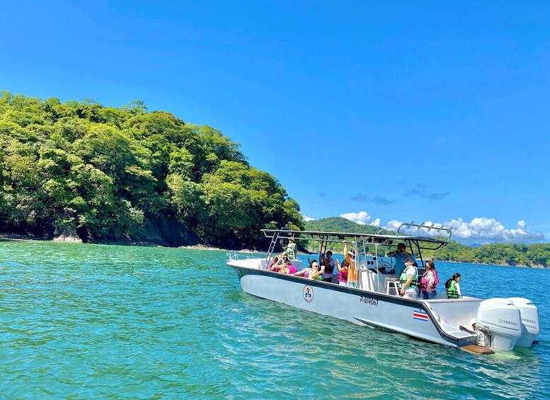 Picture 4 for Activity From Puntarenas: Tortuga Island Full-Day Boat Trip