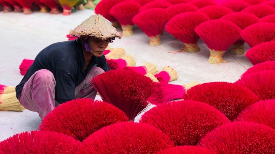 From Hanoi: Incense Village, Conical Hat and HaThai Art Tour