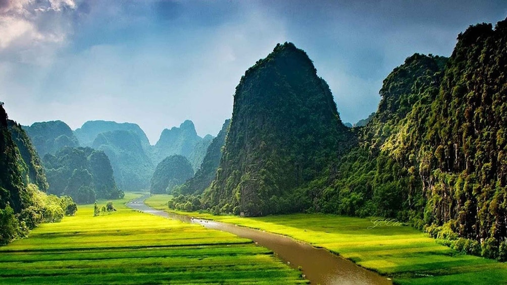 From Hanoi: Ninh Binh-Hoa Lu-Trang An-Mua-Cave-Buffet Lunch