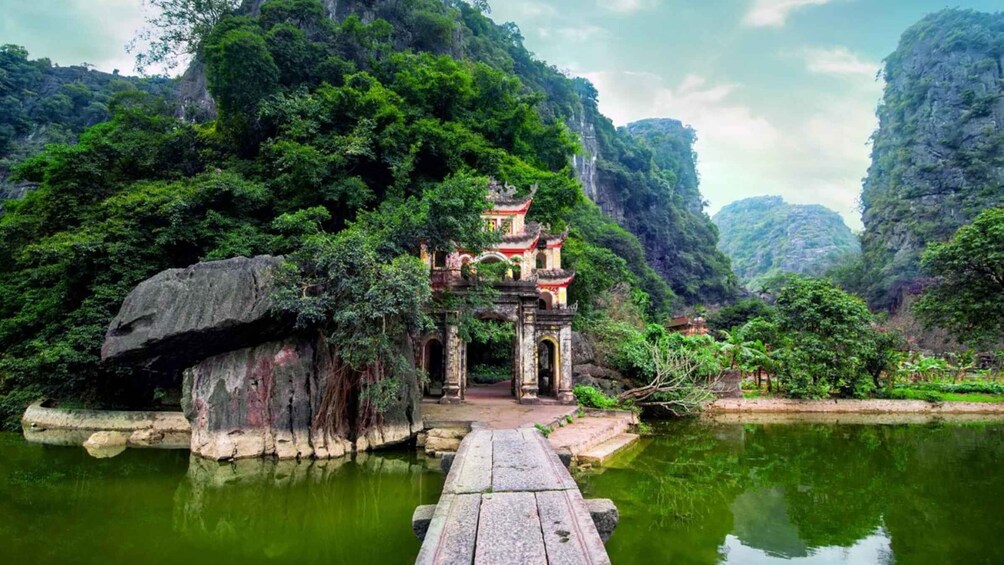 Picture 25 for Activity From Hanoi: Ninh Binh-Hoa Lu-Trang An-Mua-Cave-Buffet Lunch